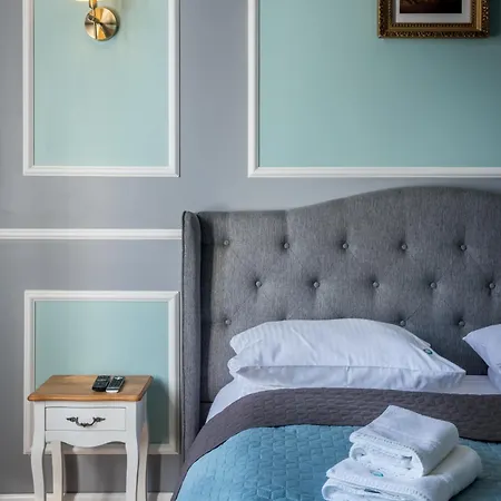 Karmelicka Stylish In Cracow By Renters Apartment *