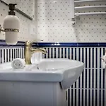 Lägenhet Karmelicka Stylish In Cracow By Renters Kraków