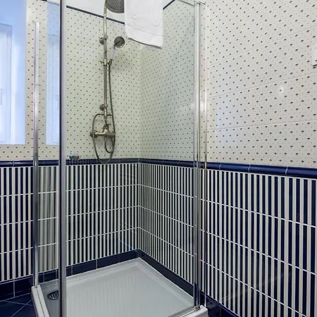 Karmelicka Stylish In Cracow By Renters Lägenhet